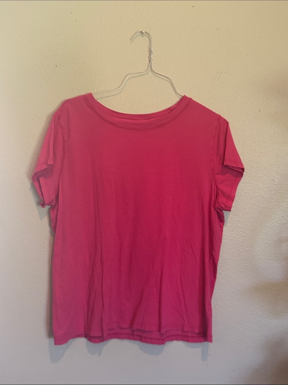 Universal Thread Short Sleeve Crewneck Tee - Bright Pink